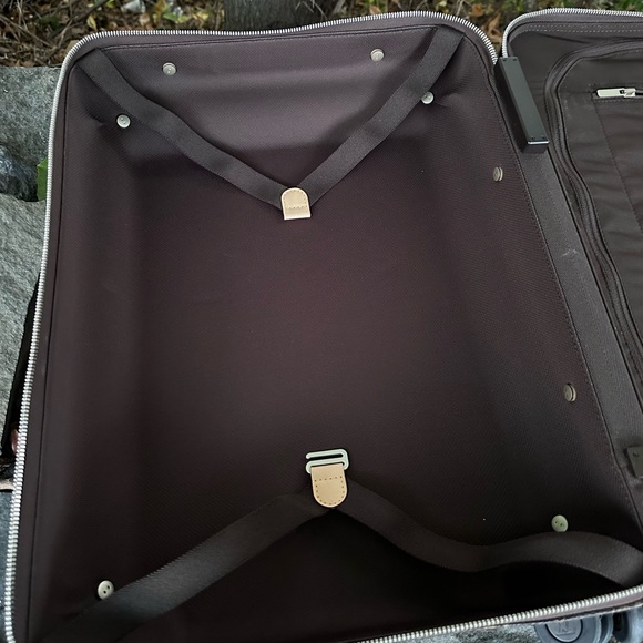 Louis Vuitton M23203
Horizon 55 - Picture 15 of 17